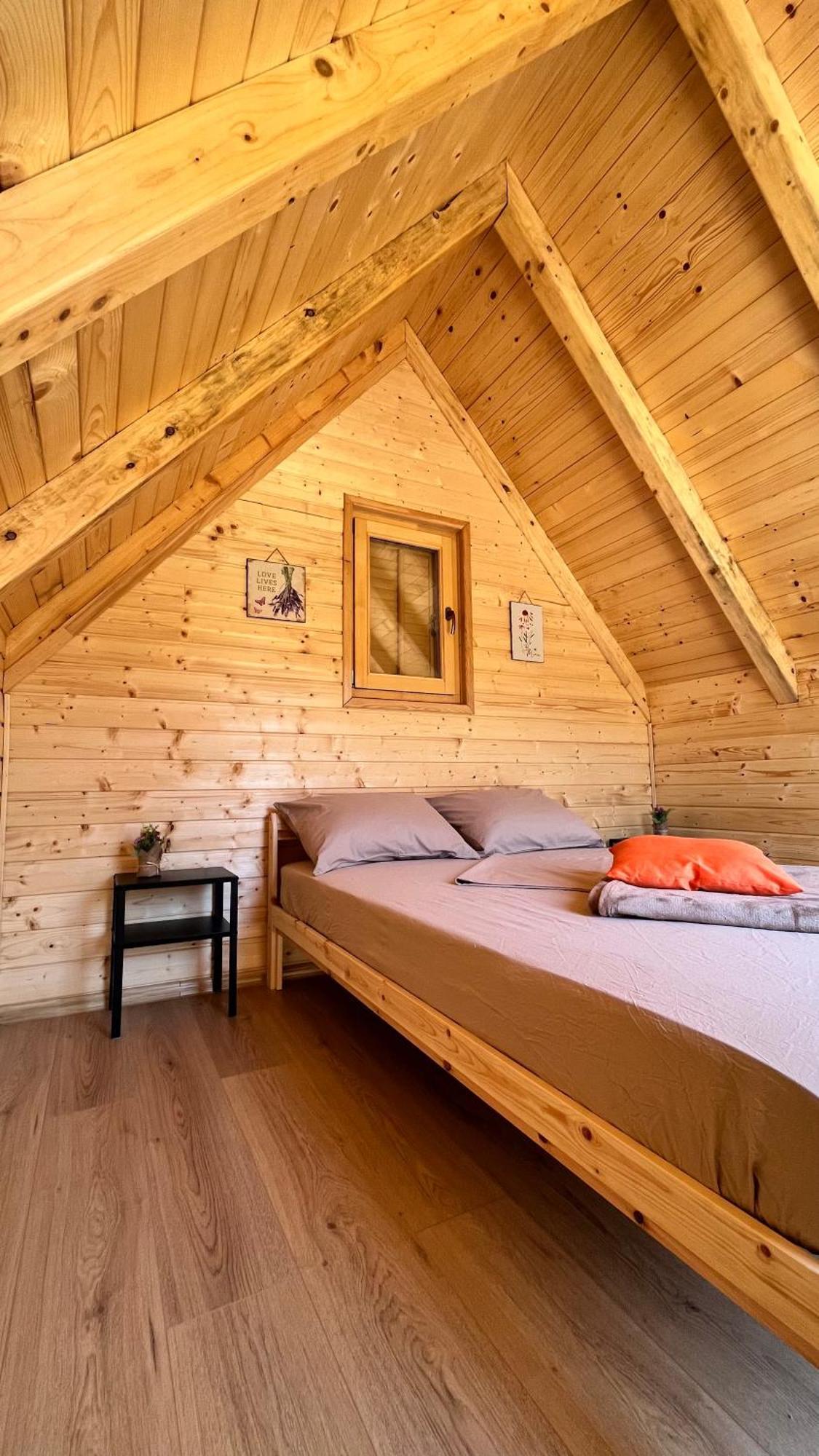Green River - Robinzonski Kamp Hotel Дуга Реса Екстериор снимка
